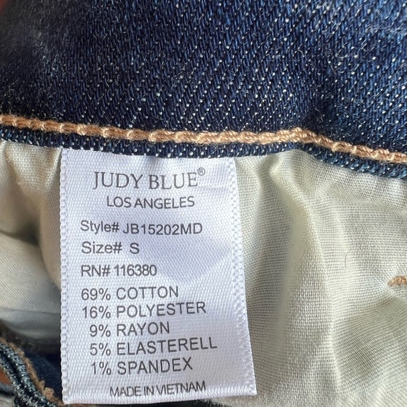 Judy Blue Beach Splash Jean Shorts Size Small - Picture 6 of 6